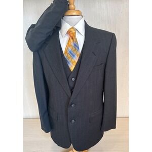 Vintage Johnny Carson 3 Pc Suit Mens Sz 40S Pants 34x29 Gray Pinstripe USA Made